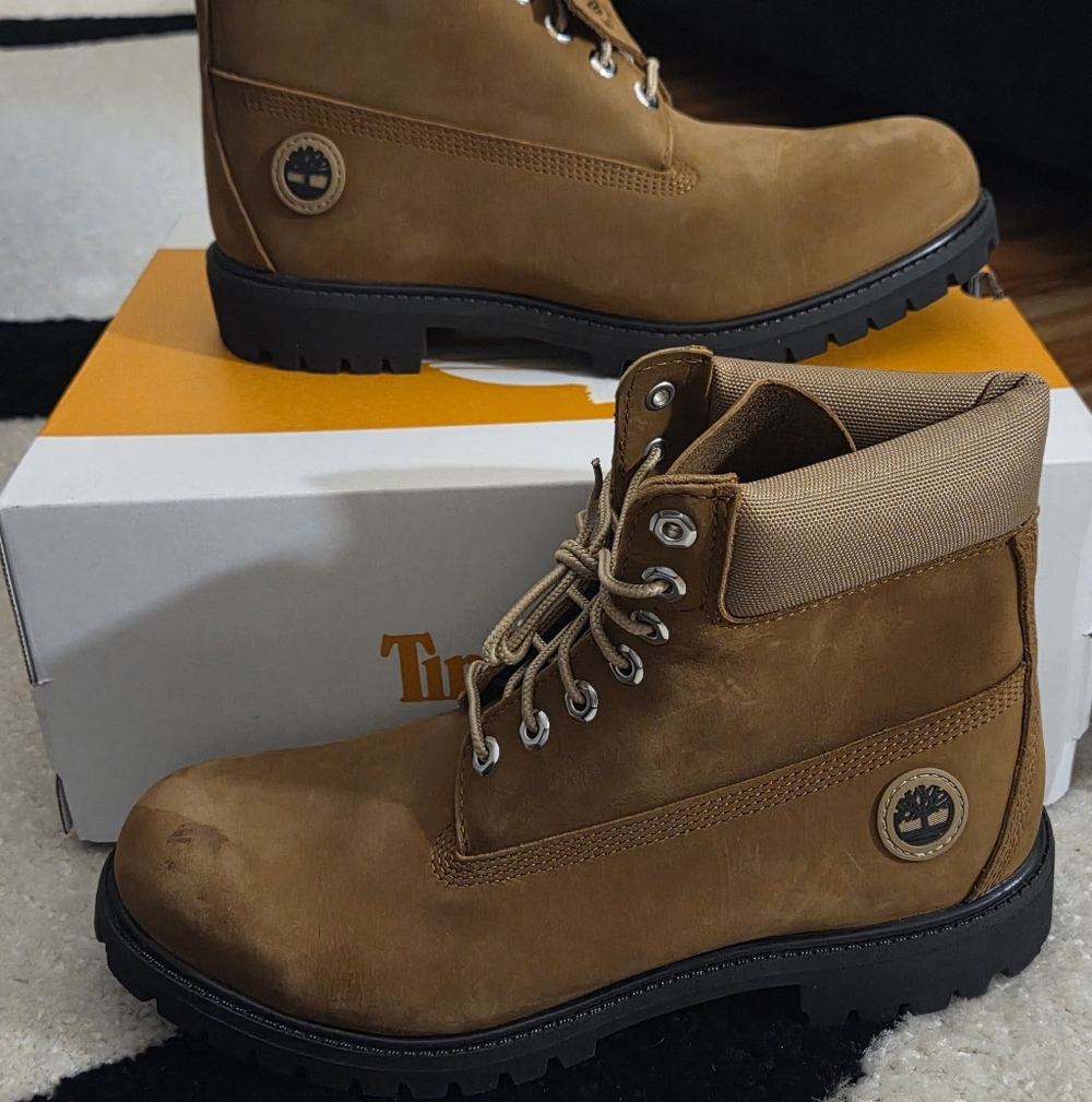 TIMBERLAND 6 INCH WAYERPROOF BOOT SZ 9.5M
